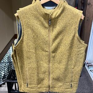 New with tags vest Peter Millar